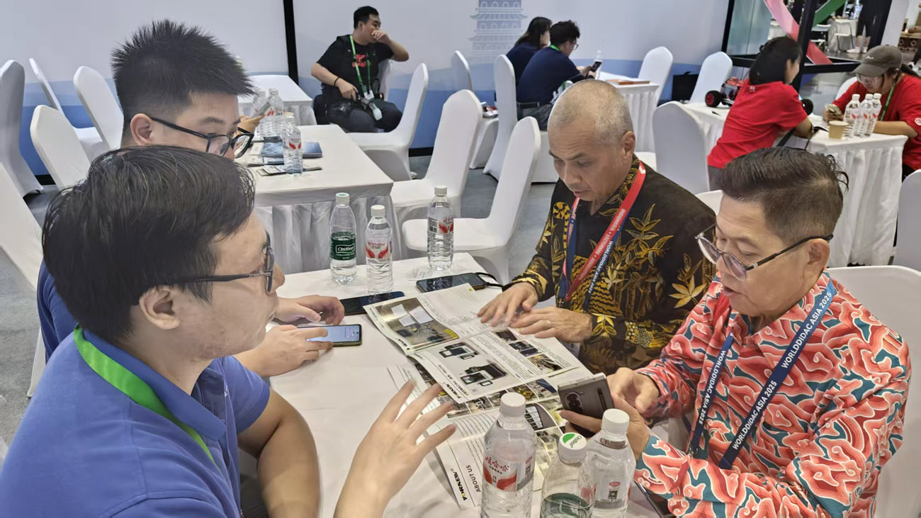 育菁裝備參加第十一屆亞洲教育裝備博覽會