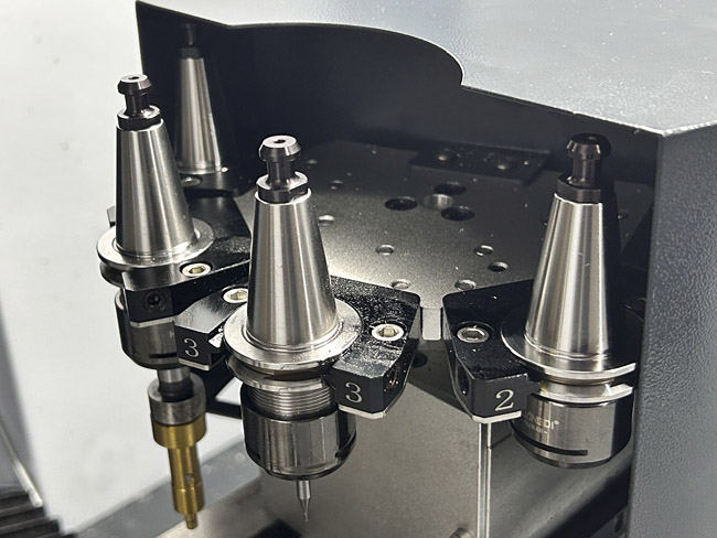 VMC200桌面型加工中心