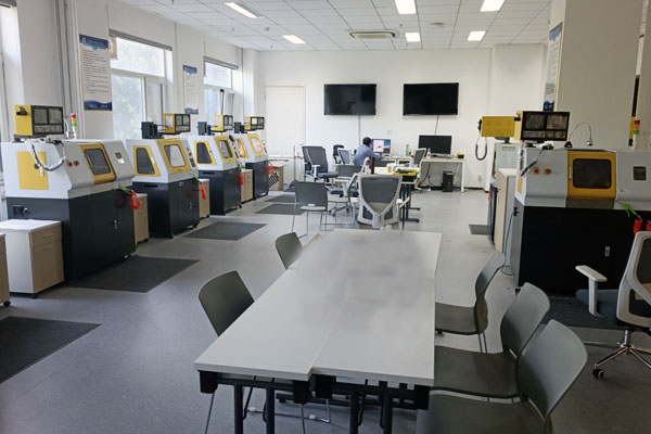 XK200桌面型數(shù)控銑床應用案例